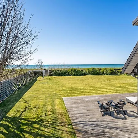 Esme - 30m From The Sea By Interhome *